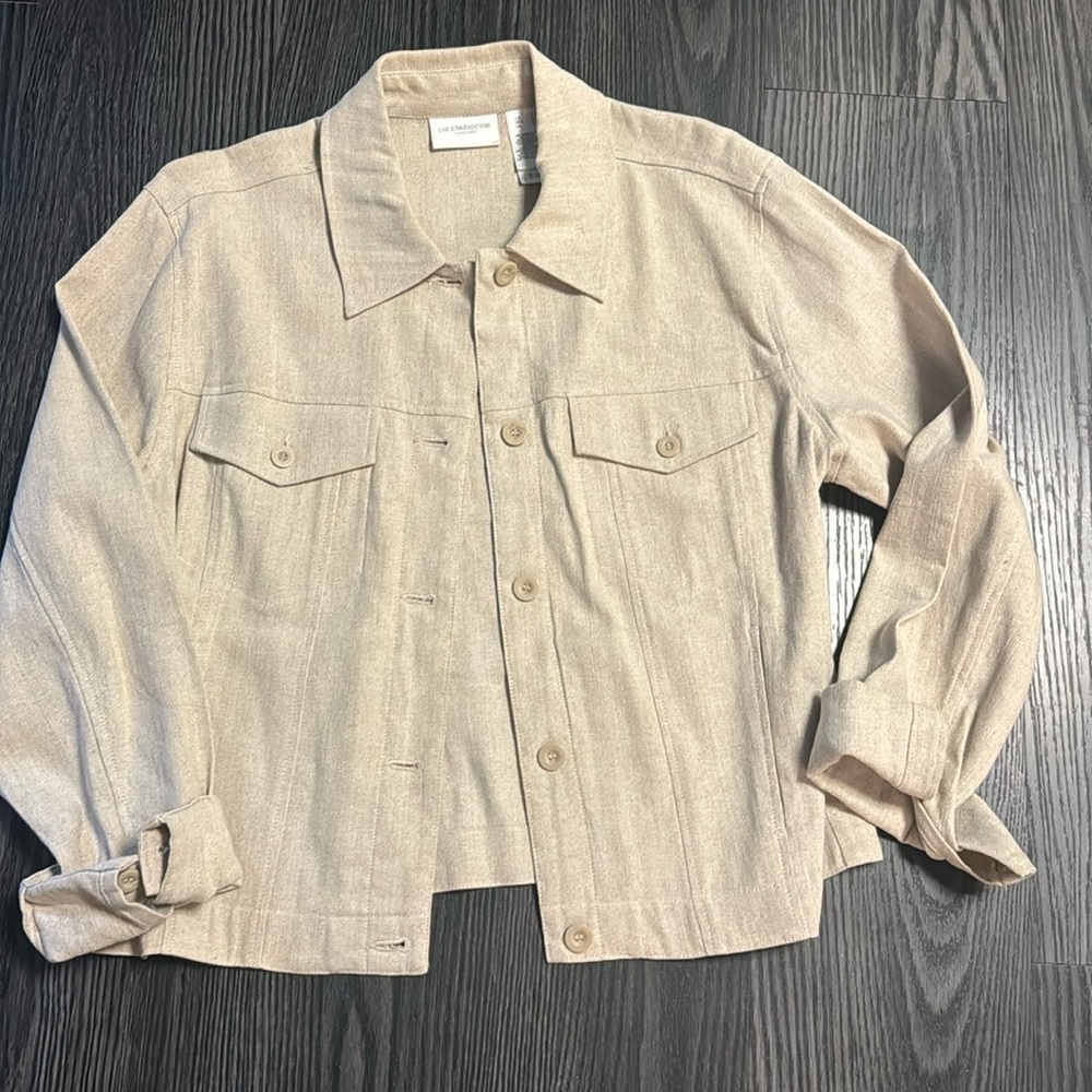 🍍LIZ CLAIBORNE LINEN JACKET🍍SIZE LARGE🍍PIT TO PIT 20”🍍LENGTH 23”🍍
CR199